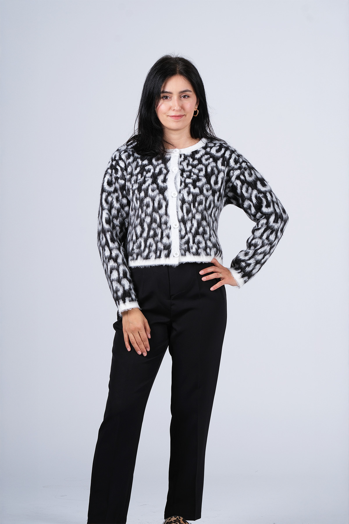 SAKALLI HIRKA SİYAH BEYAZ LEOPAR