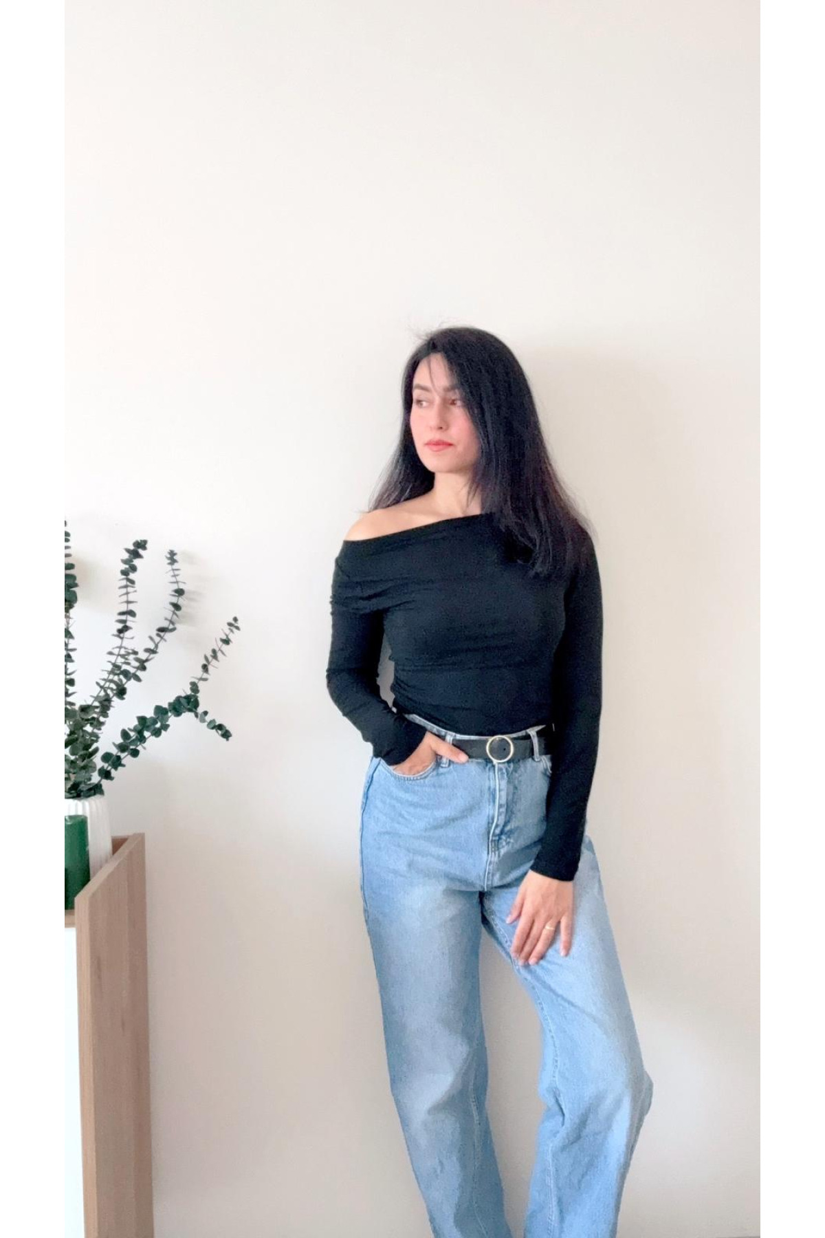 KAYIK YAKA SİYAH BODY